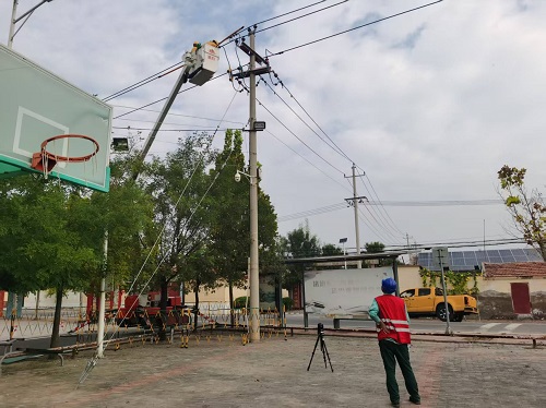 2025年9月5日，西史線02號(hào)桿帶電加裝驗(yàn)電環(huán)，絕緣遮蔽領(lǐng)克熔斷器及引線；9月7日，拆除絕緣屏蔽。